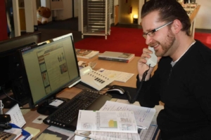 Immer mehr eingetragene Handwerker und Händler übernehmen gerne die Montage von Rollo Rieper Markisen
