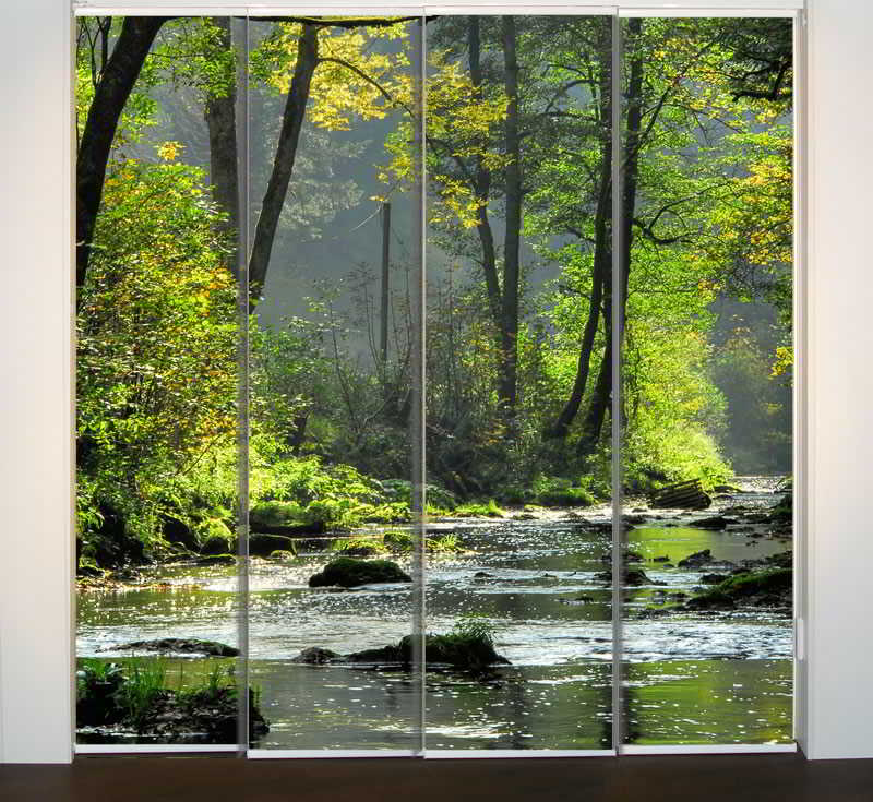 Fotoflächenvorhang mit Waldmotiv