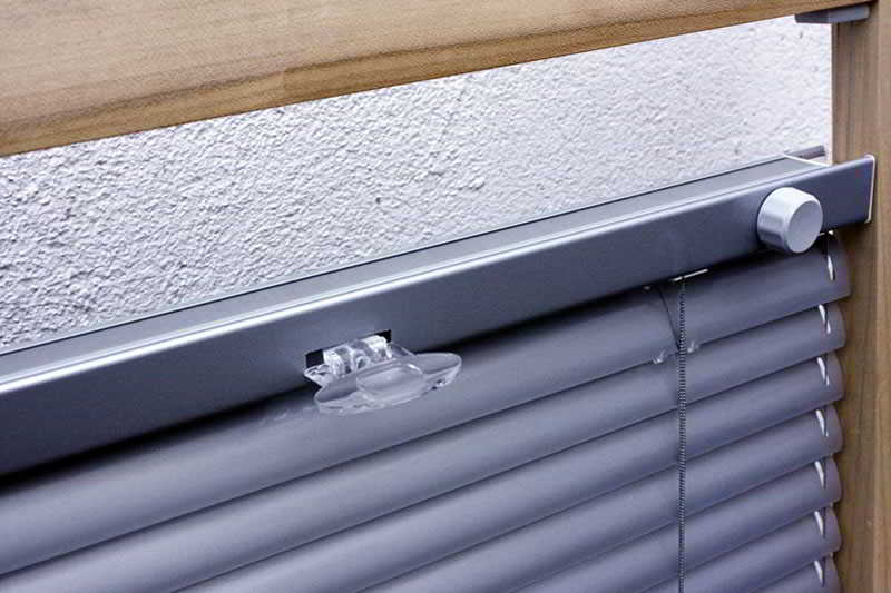 Drehtknopf und Bediengriff im Detail