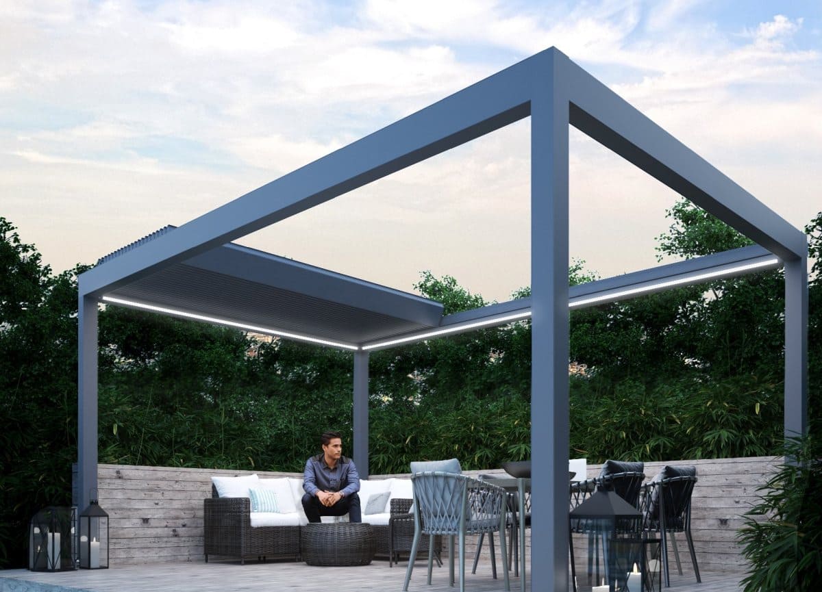 Lamellendach Pinela Deluxe geöffnet und mit LED Beleuchtung
