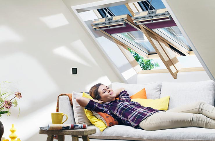 Dachfenster Markise und Wabenplissee von VELUX