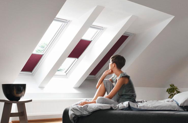 Wabenplissee mit Führungsschiene von VELUX