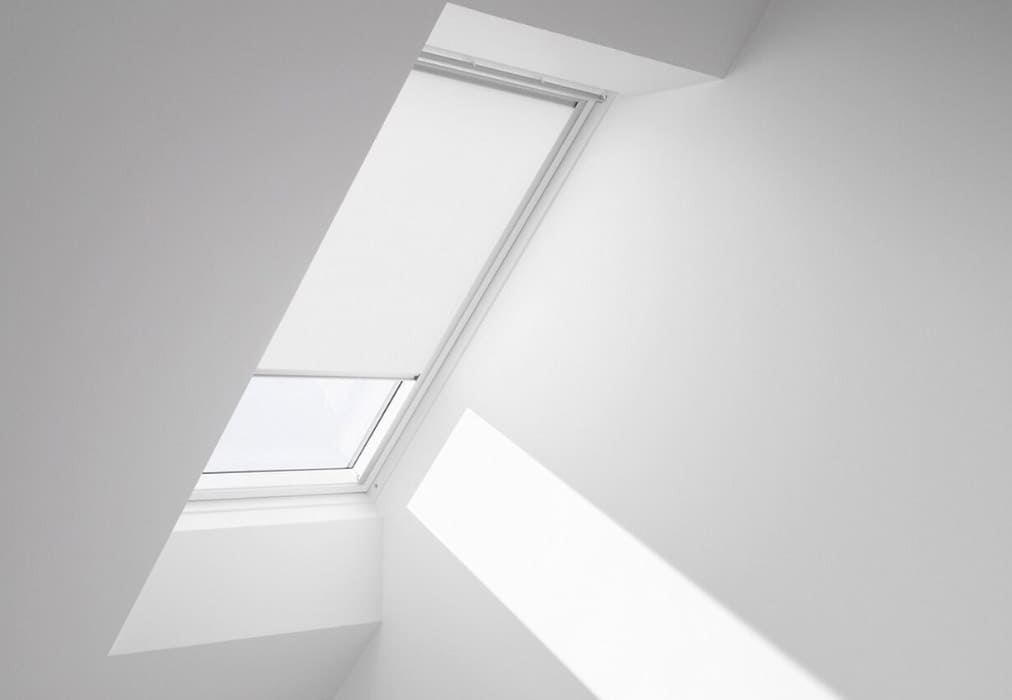 Velux Sichtschutzrollo Farbbeispiel